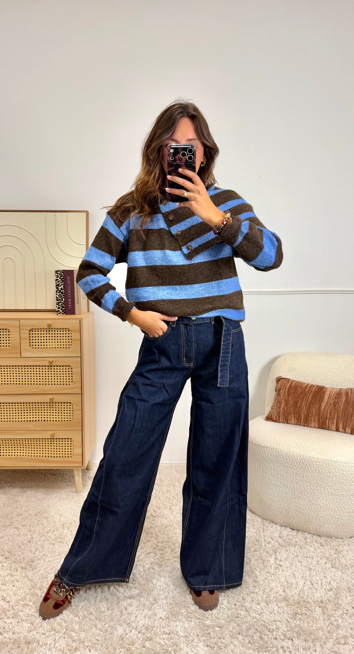 Pull rayé Bleu & Choco encolure asymétrique boutonnée