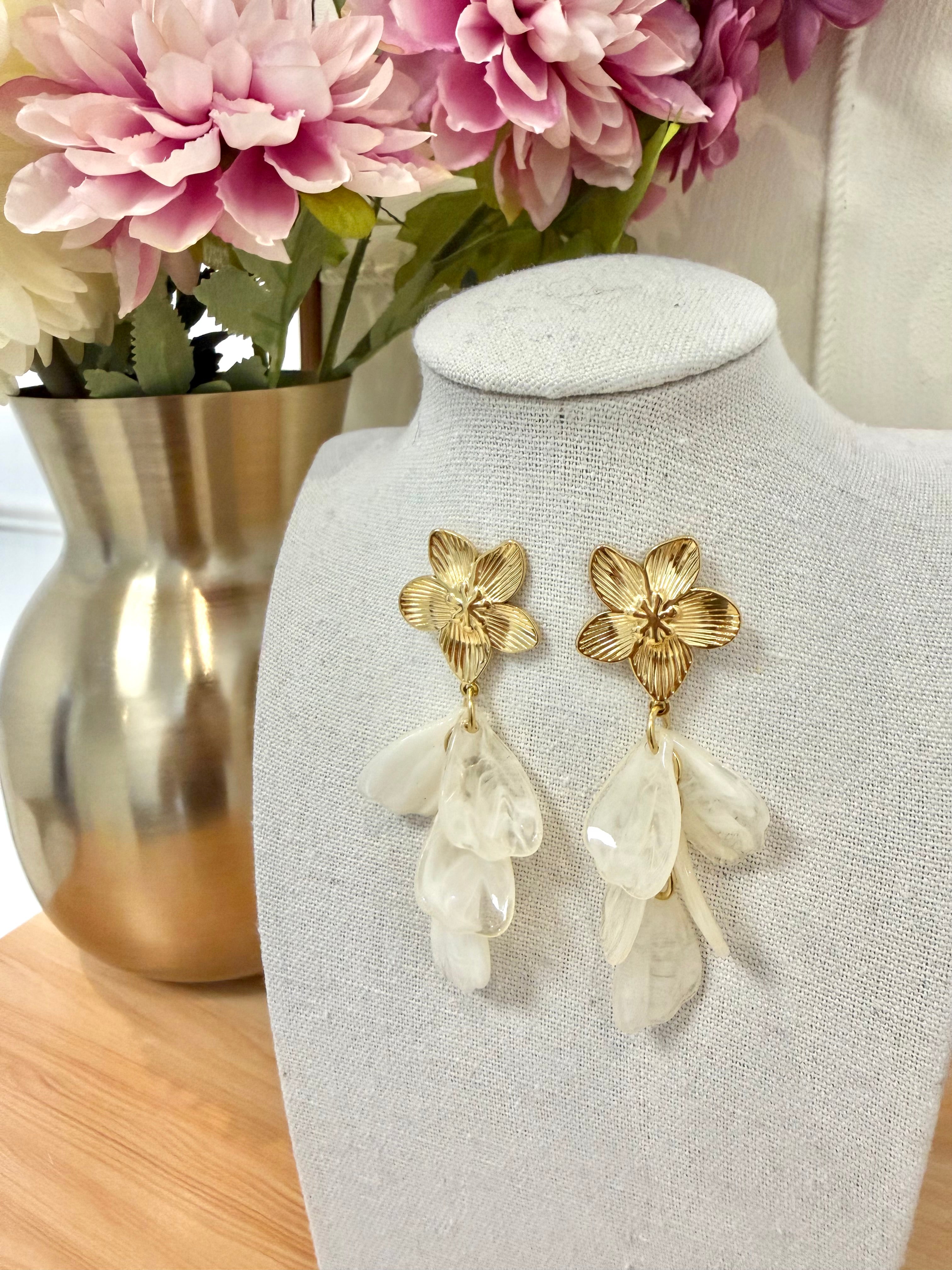 Boucles d’oreilles Pétales Blanche