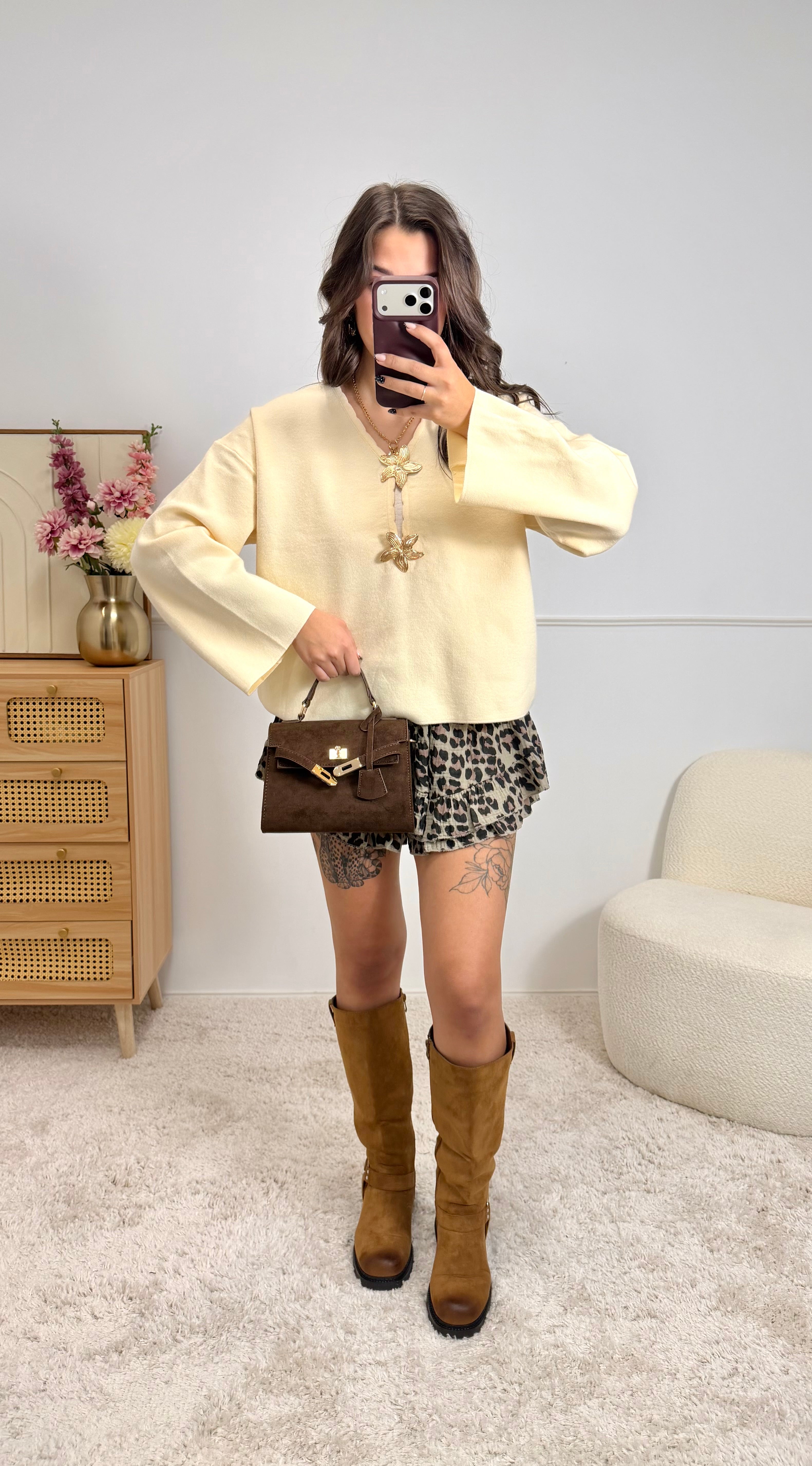 Pull Bijoux Fleurs Beige