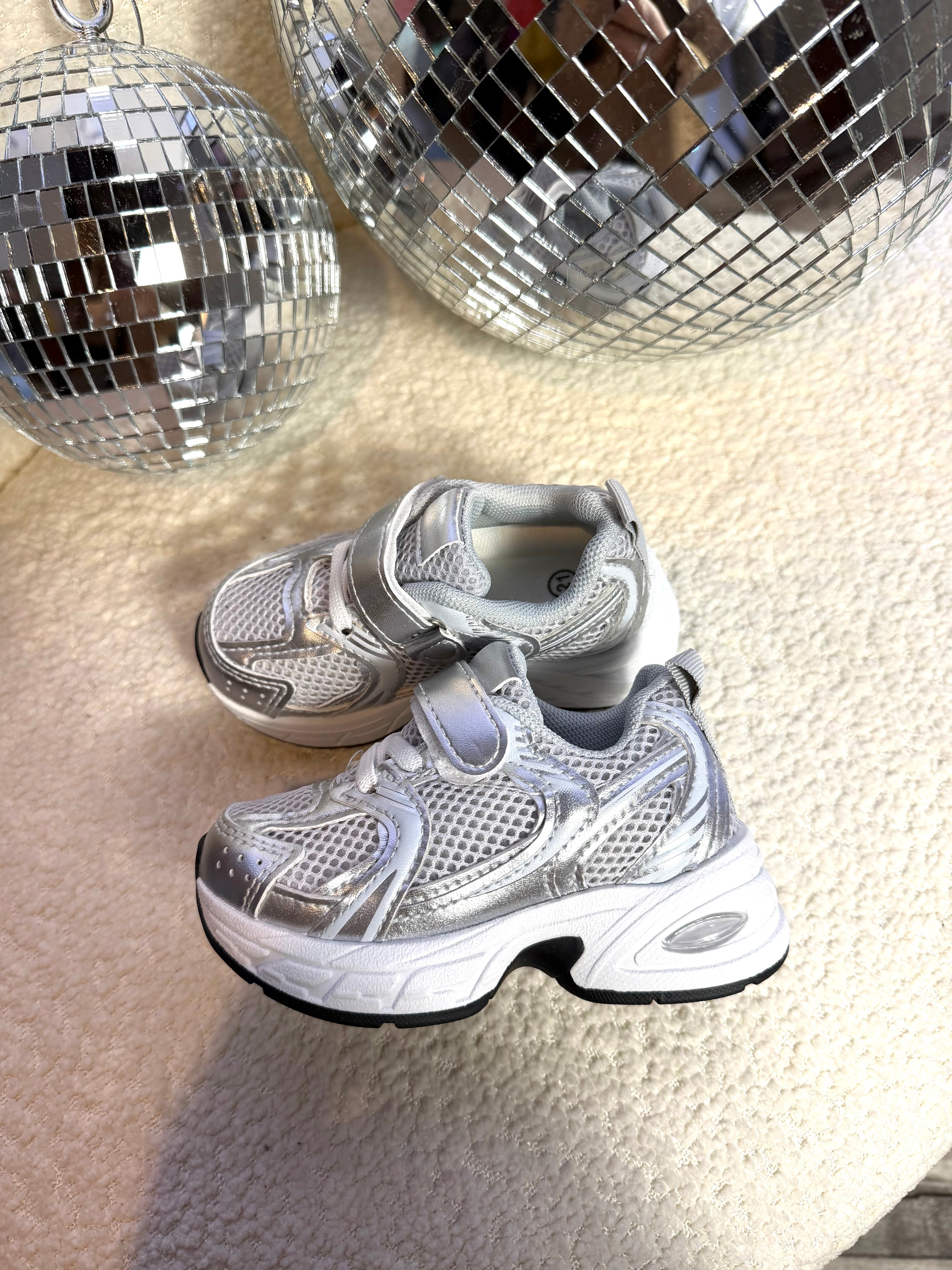 Basket Grise Enfants