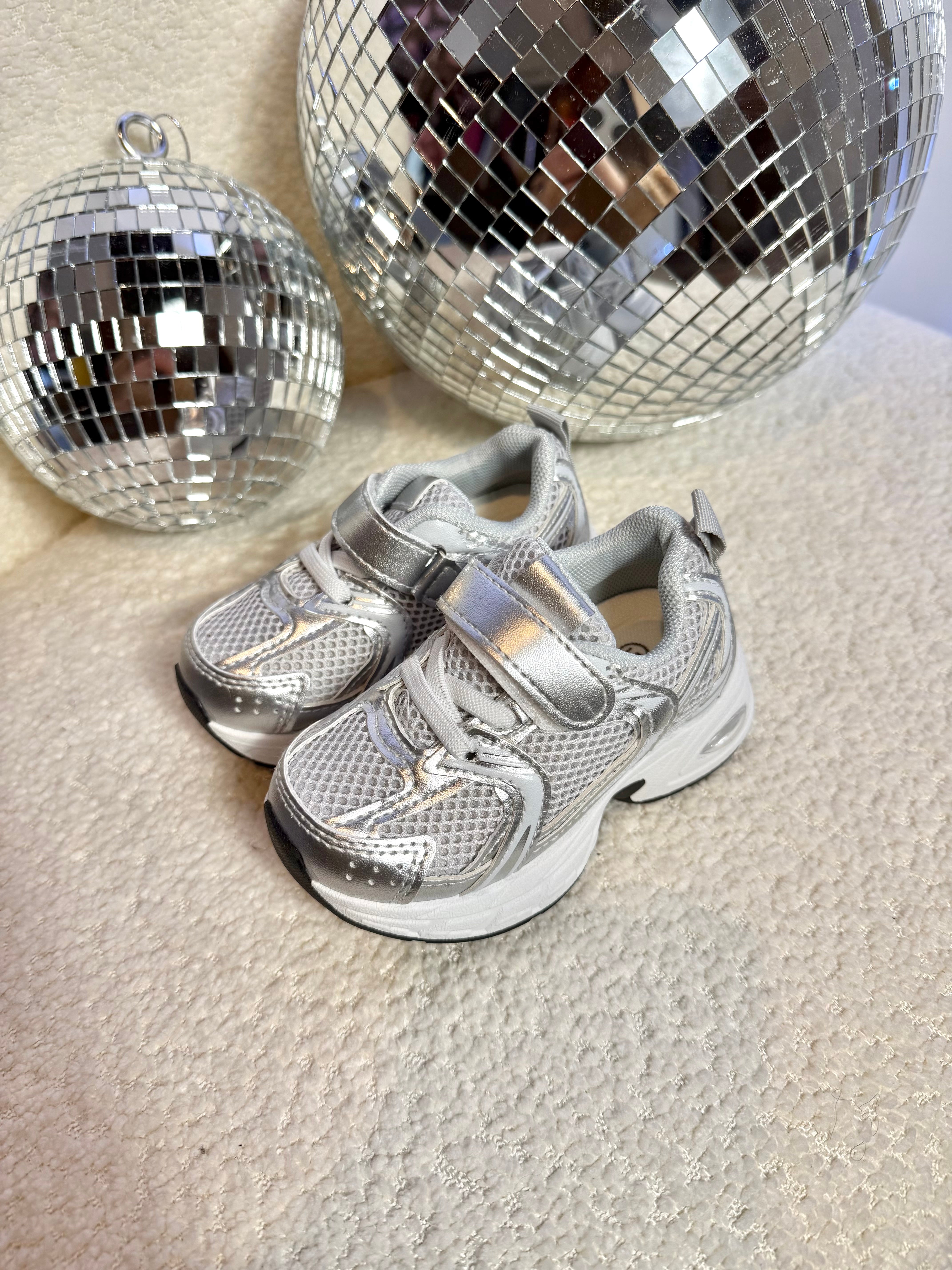 Basket Grise Enfants