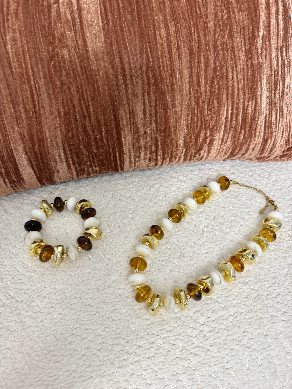 Collier perle crème & chocolat