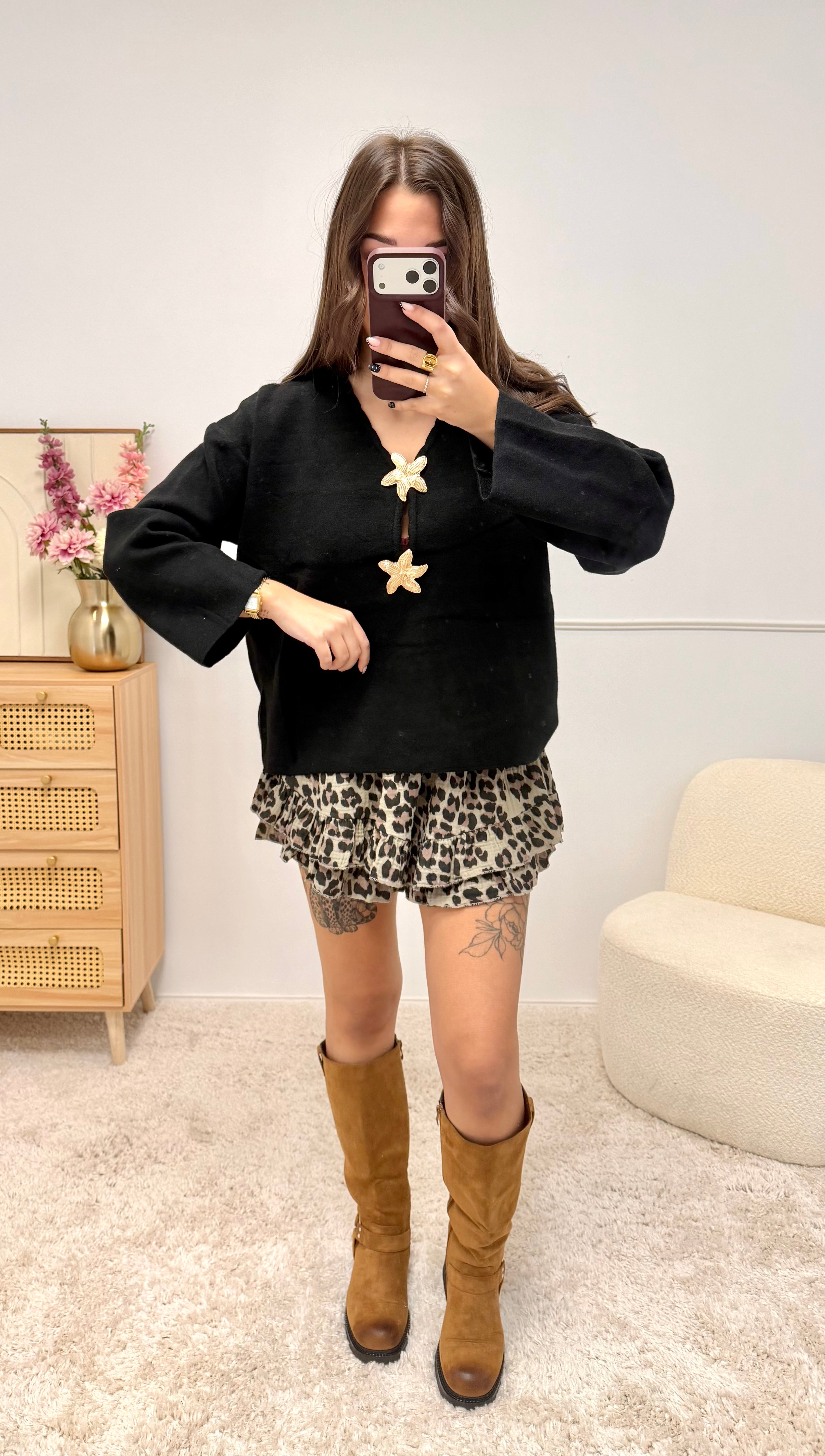 Pull Bijoux Fleurs Noir