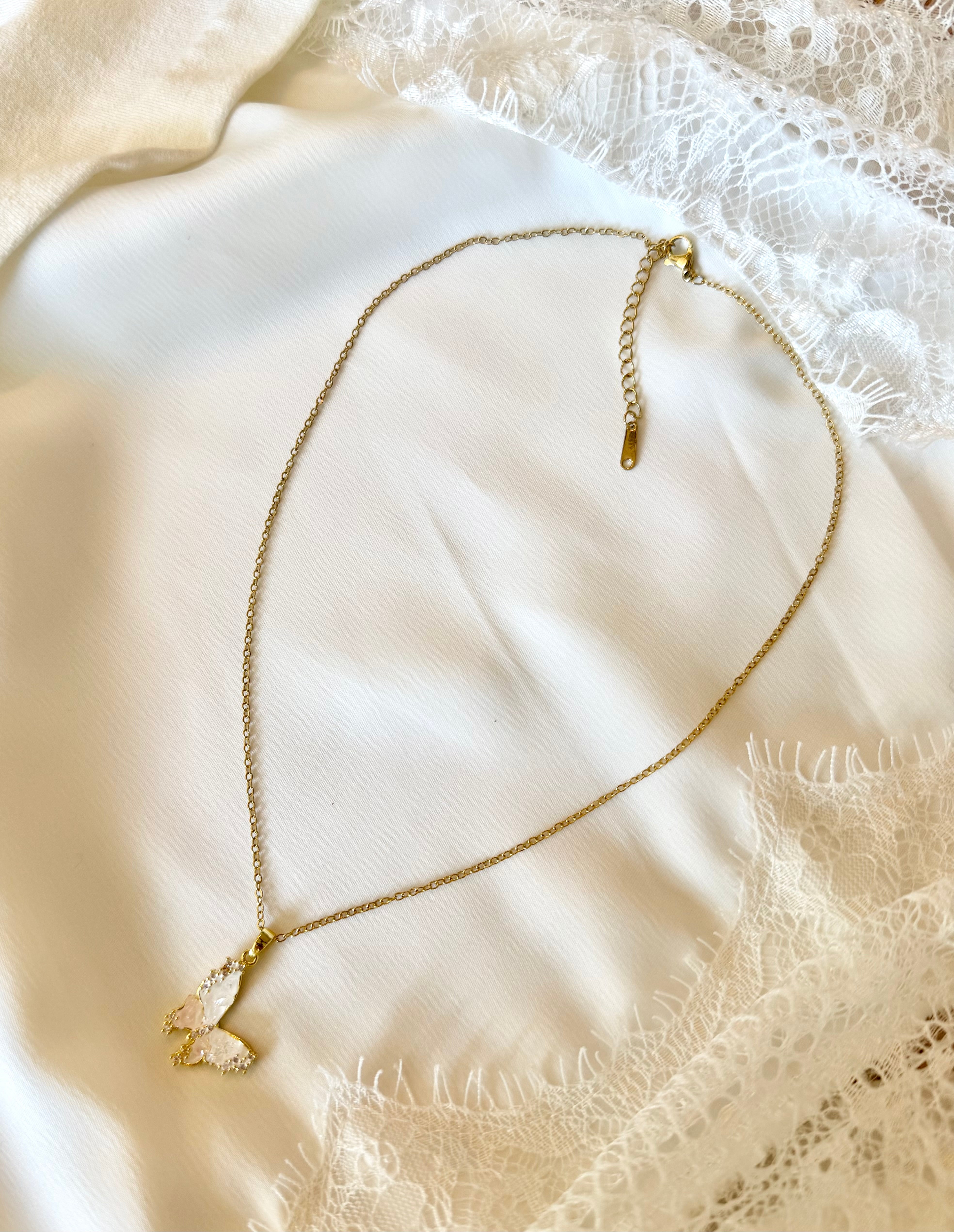 Collier Fin Papillion Rose Pale