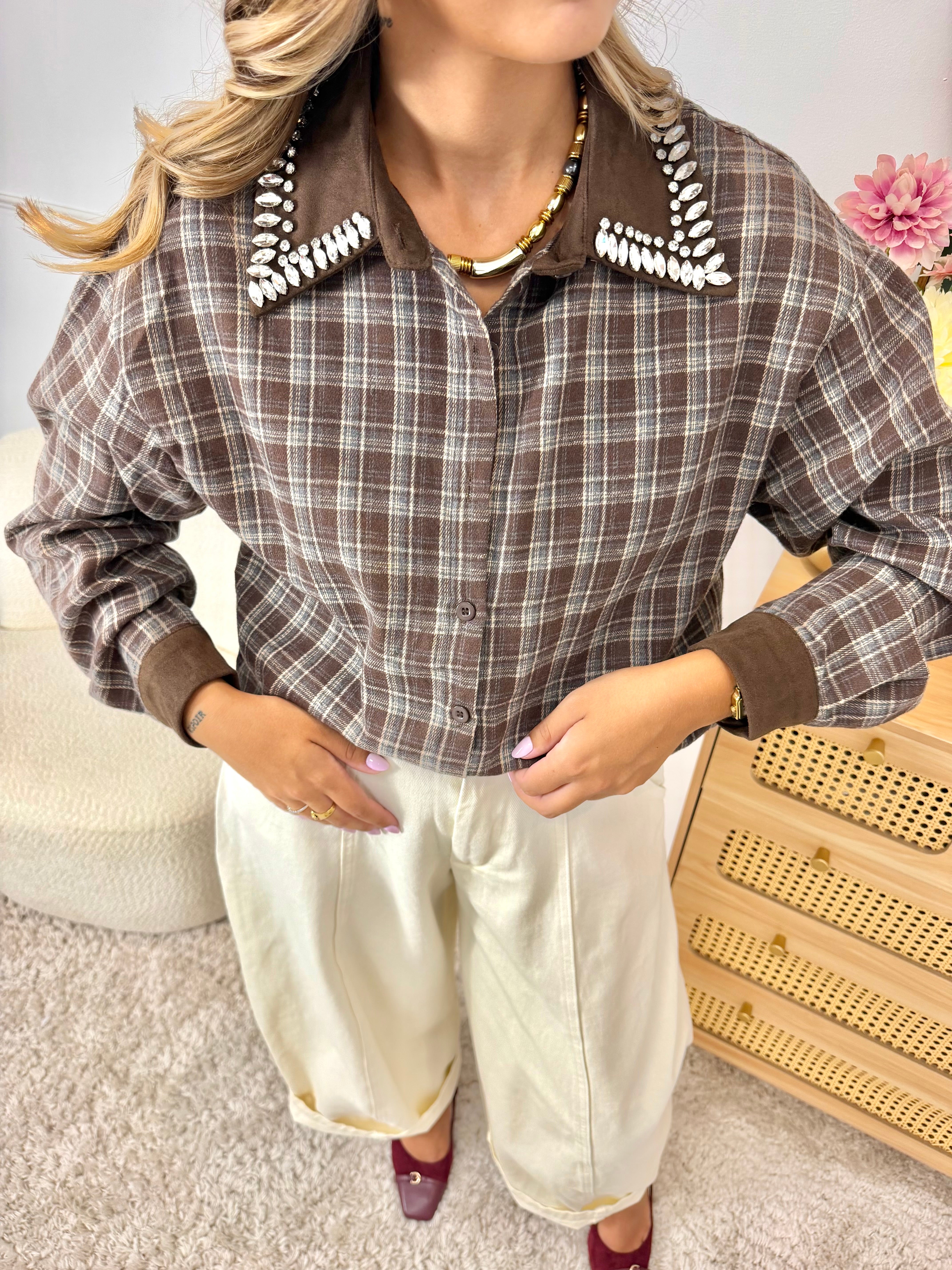 Chemise col bijoux choco