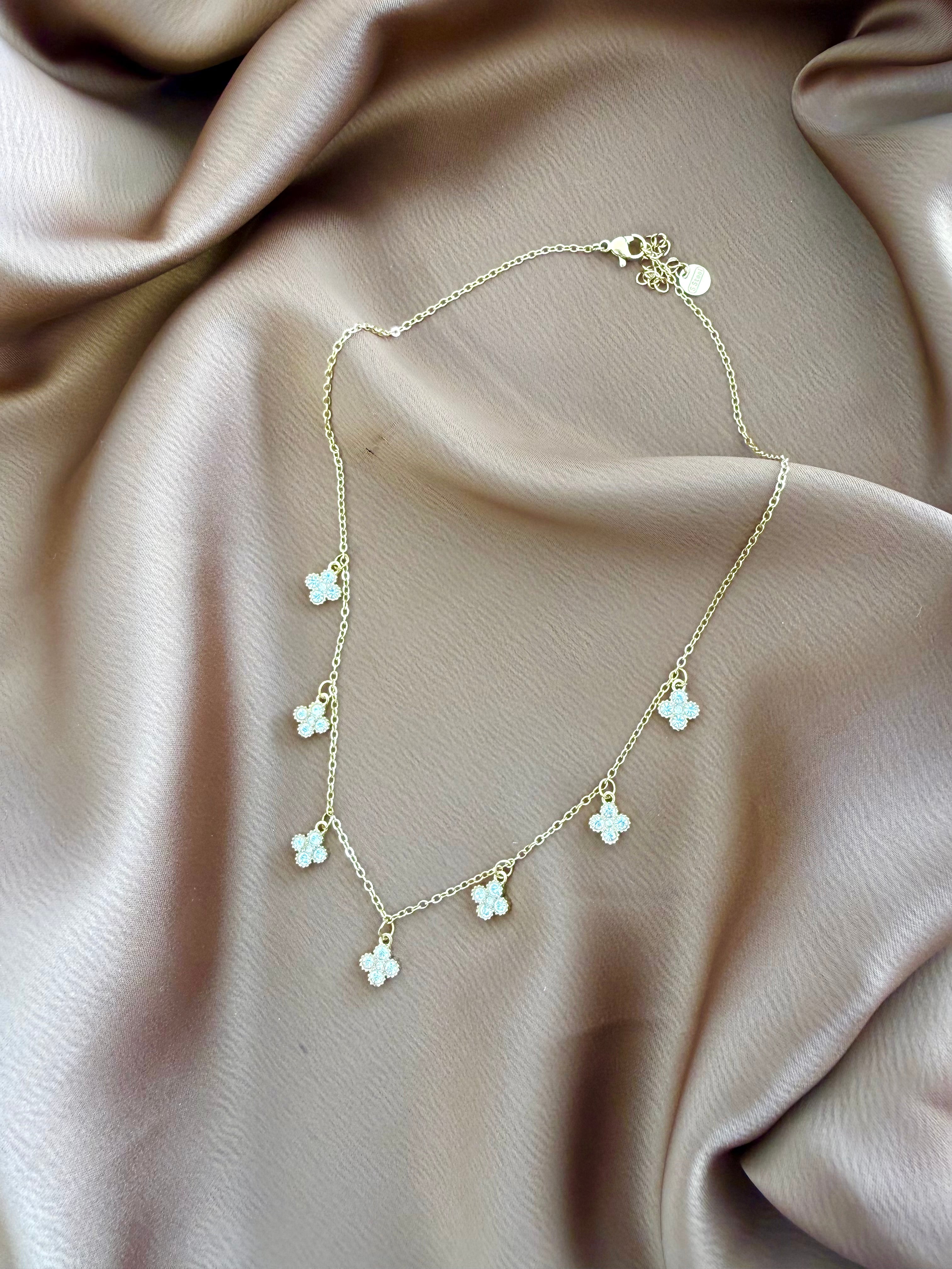 Collier Fleurs en Cristaux